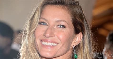 gisele bündchen leaked|Gisele Bundchen Goes Completely Nude, Bares Her Butt for .